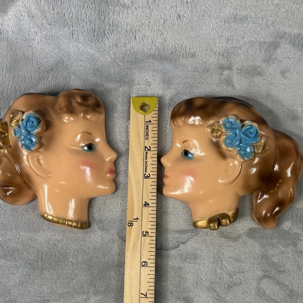 Vintage Wall Plaque Girl With Pony Tail‎ Head Vase. Bow On Her Neck Blue Eyes